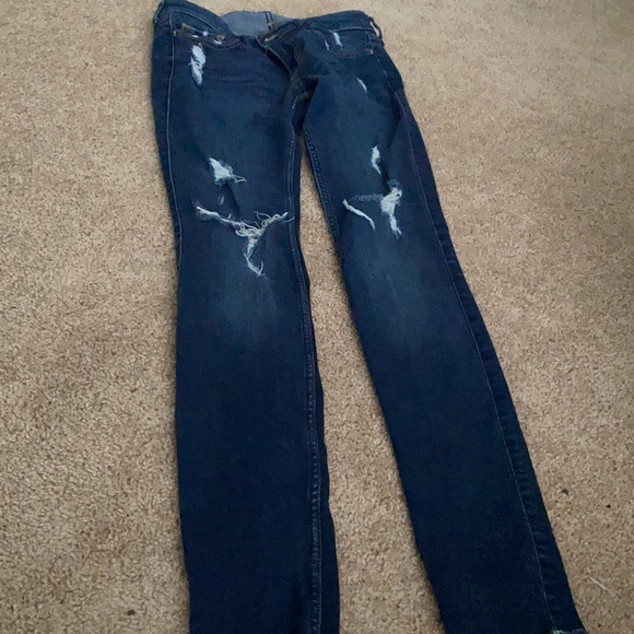 2 pair of Hollister jeans excellent condition - Picture 2 of 7